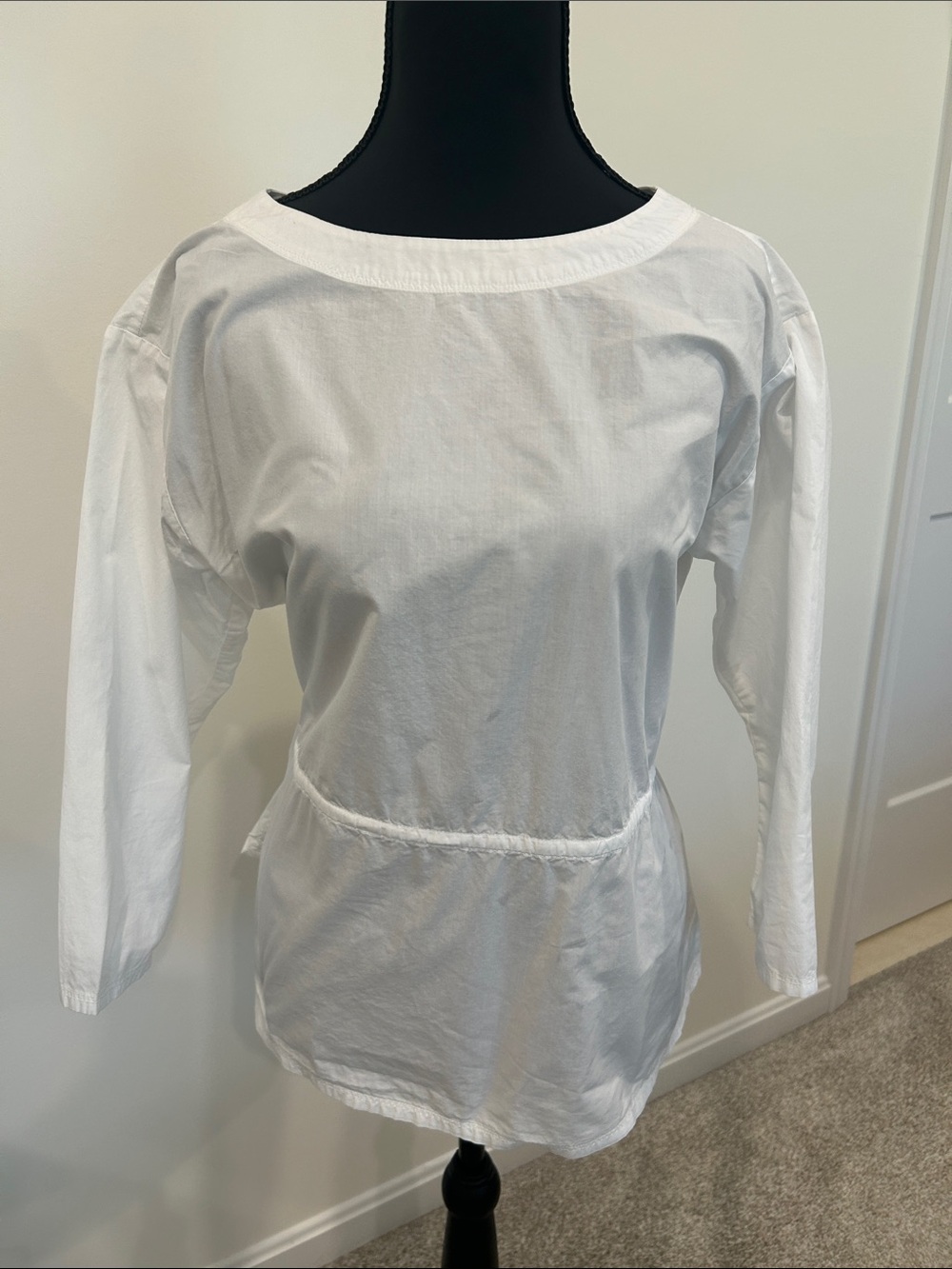 GAP White Long-Sleeve Women's Tee